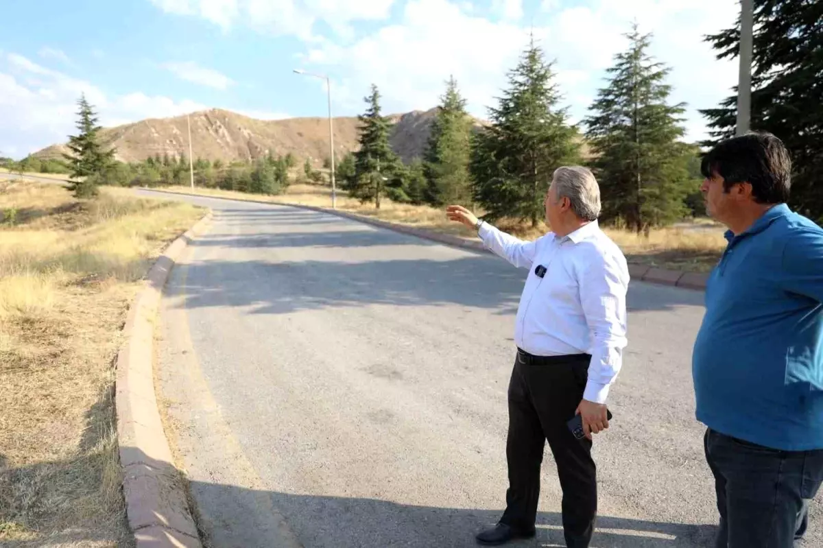 Melikgazi Belediye Başkanı Tınaztepe Mahallesi\'nde Okul Projesi Müjdesi Verdi