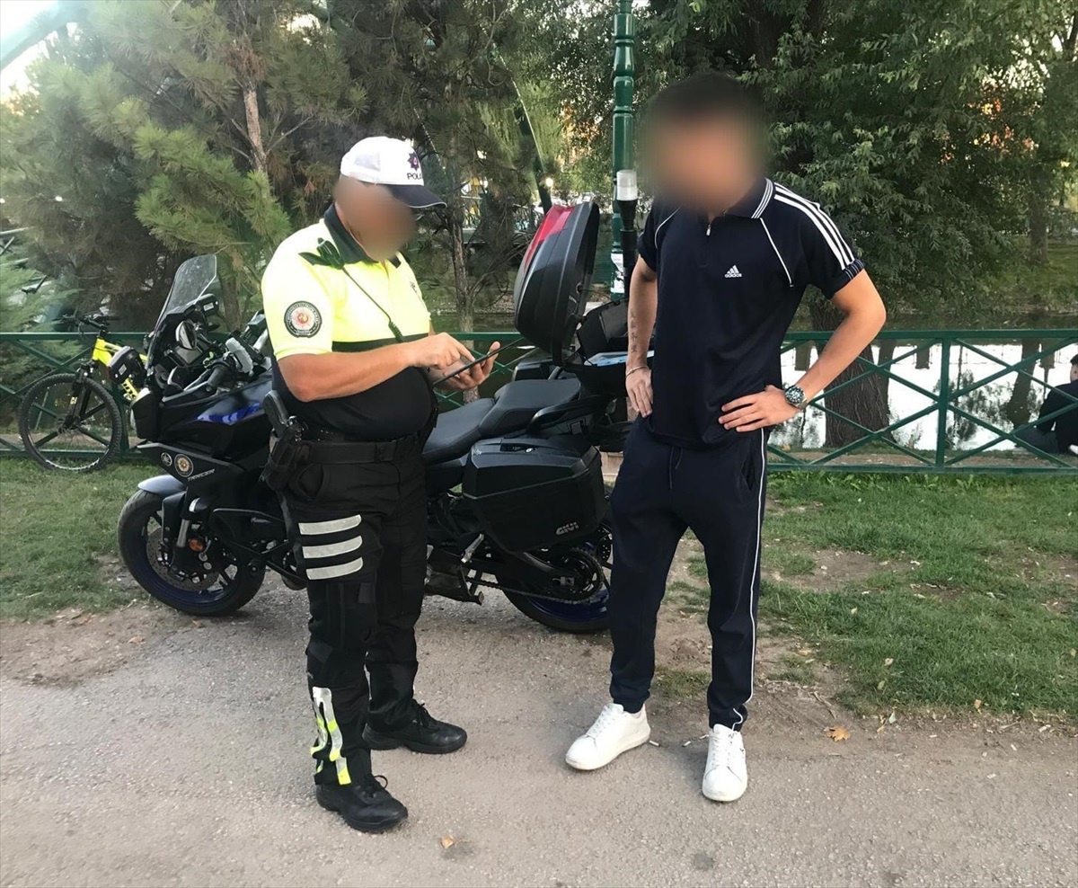 Eskişehir\'de trafik kurallarını ihlal eden motosiklet kullanıcılarına ceza