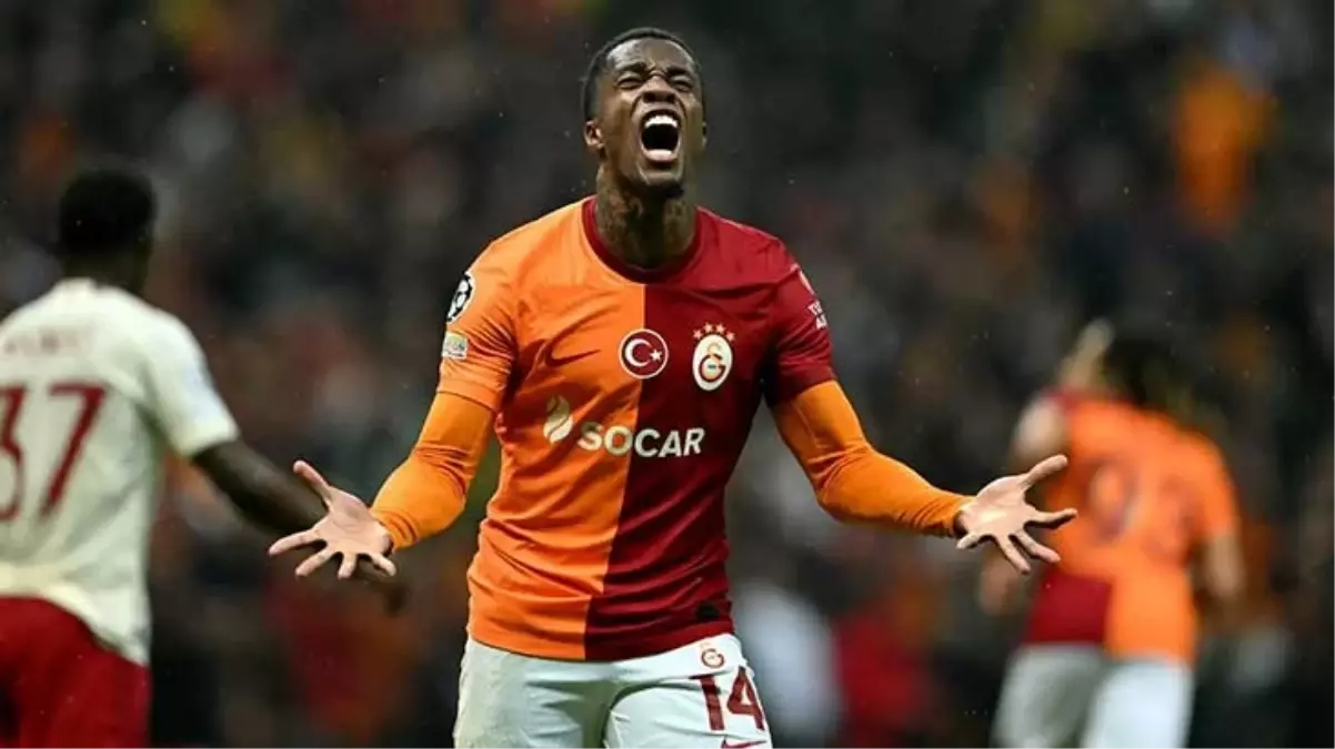 Okan Buruk ayrılığı açıkladı! Zaha, Premier Lig\'e geri dönüyor