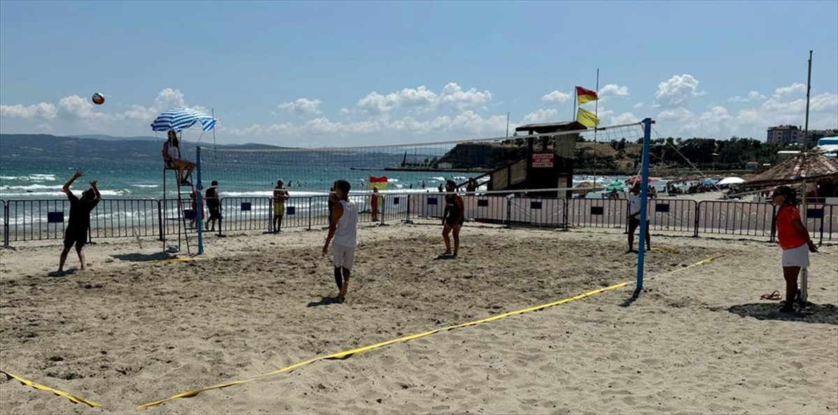 Gelibolu\'da Geleneksel Plaj Voleybolu Turnuvası Sona Erdi