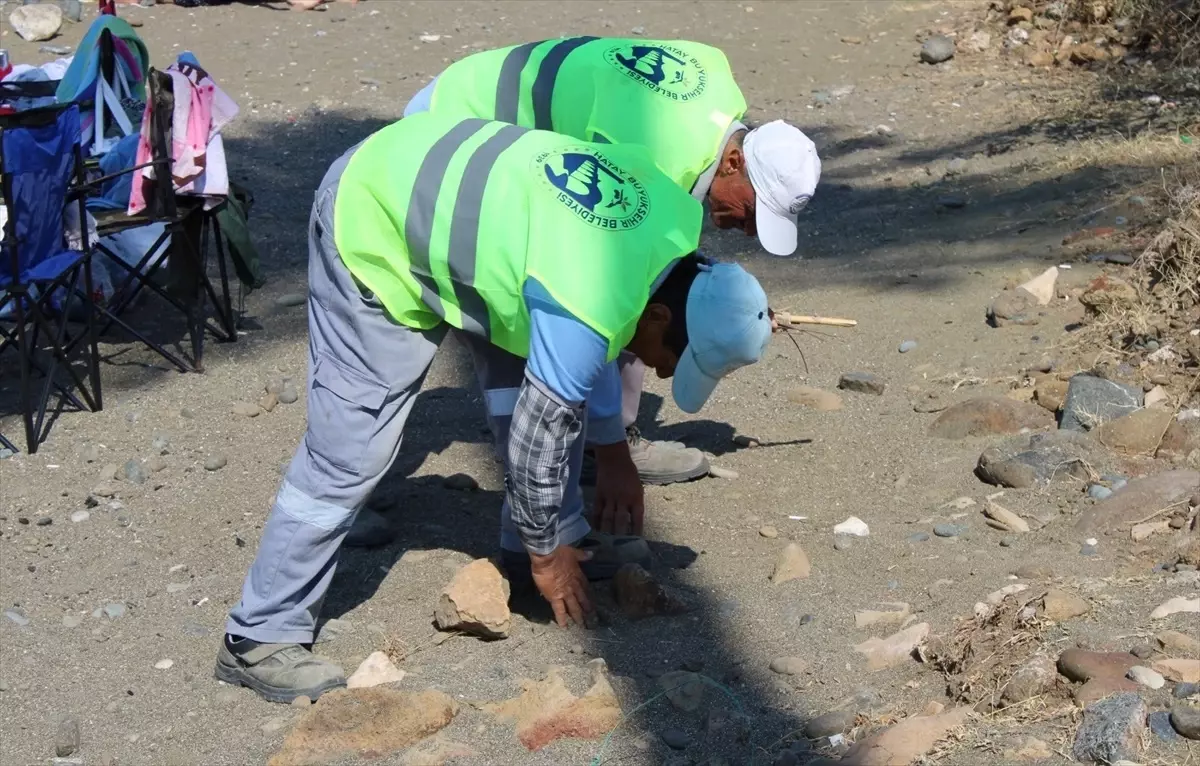 Depremde kaybolan yüzük için belediye çalışma başlattı