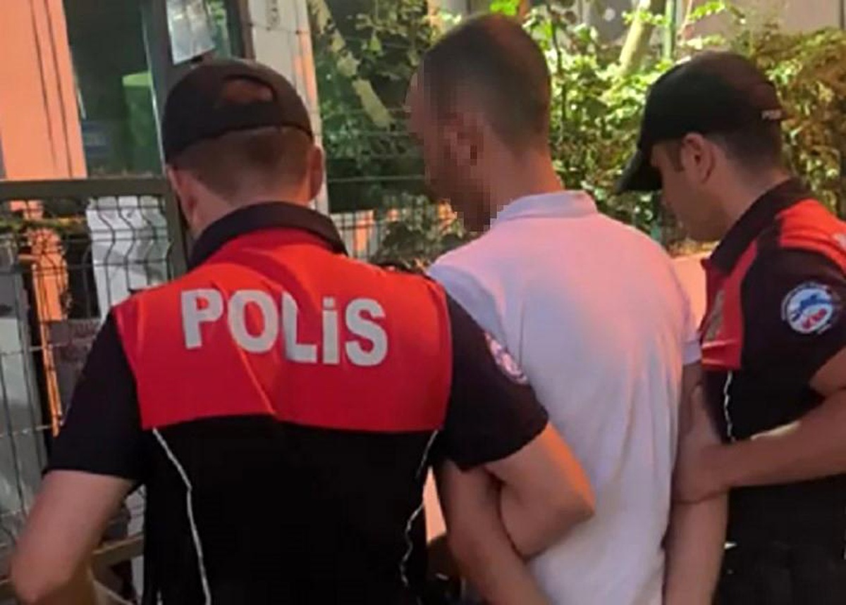 İzmir\'de hırsızlık suçundan aranan zanlı yakalandı