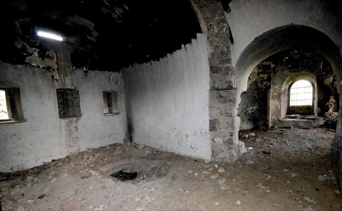 Kars\'taki Gemli Tabya Turizme Kazandırılmayı Bekliyor