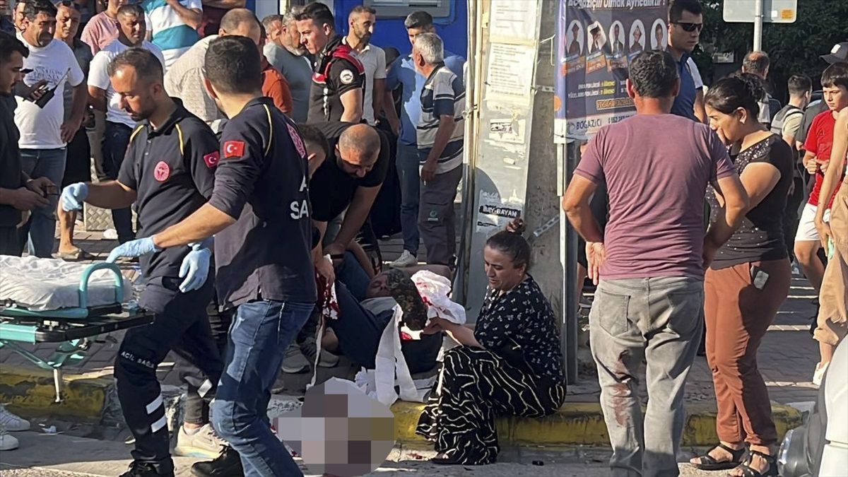 Çayırova\'da trafik kavgası: 2 kardeş bıçaklandı