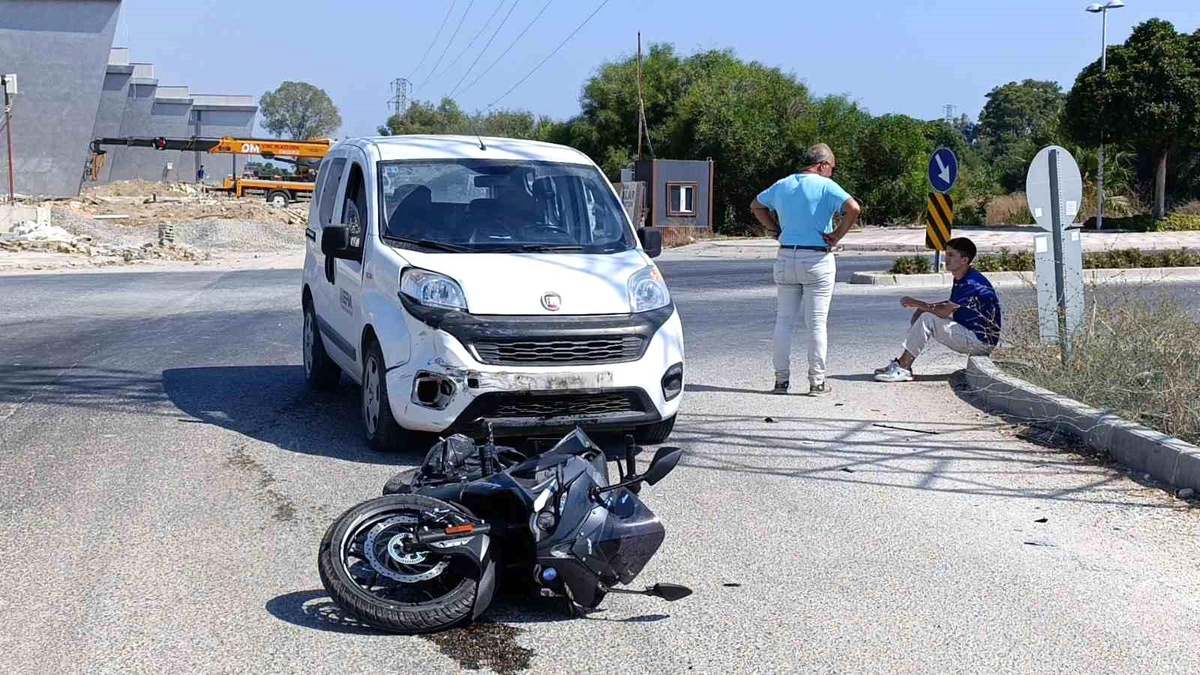 Manavgat\'ta Motosiklet Kazası: Bir Kişi Yaralandı