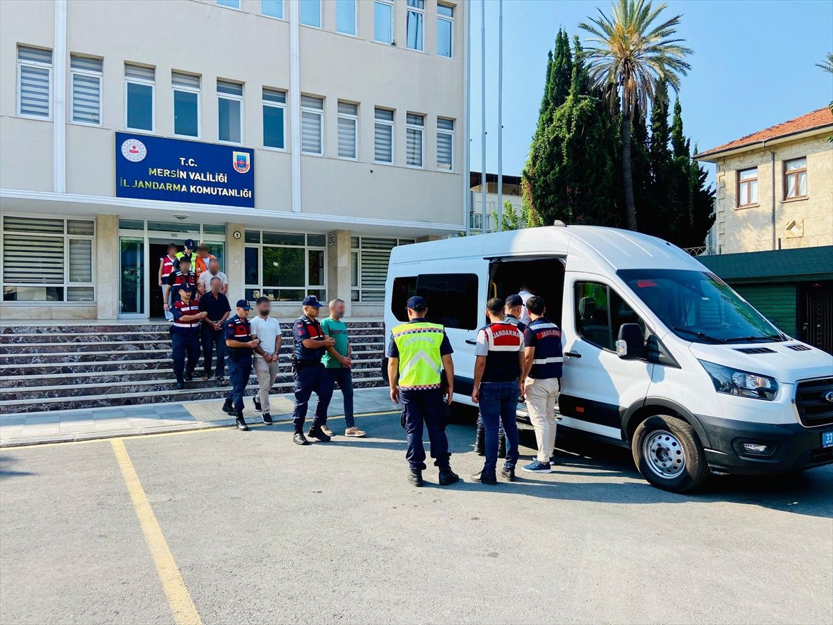 Mersin\'de PKK/KCK propagandası yapan 4 şüpheli tutuklandı