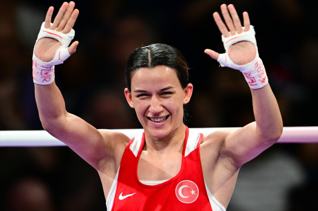 Milli boksör Hatice Akbaş, Olimpiyat 2'ncisi! Paris 2024'ten gümüş madalya geldi