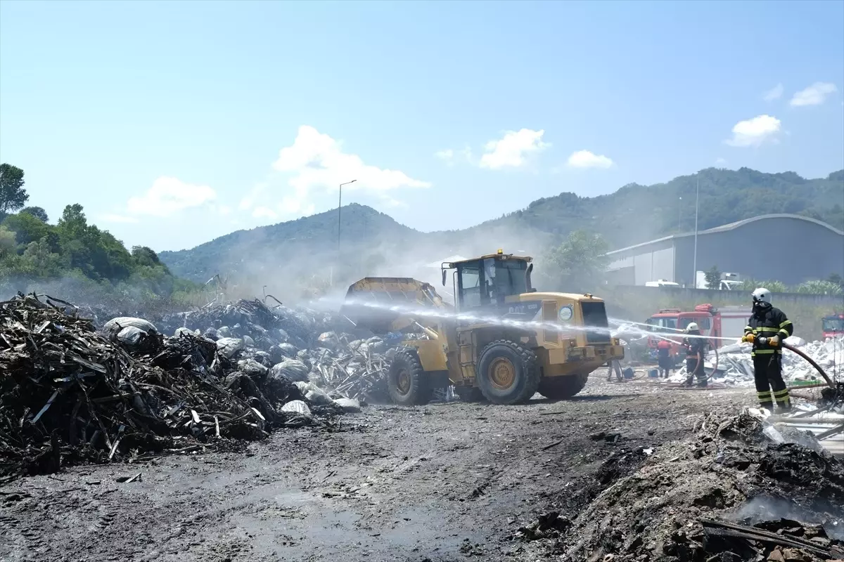 Ordu\'da plastik geri dönüşüm tesisinde çıkan yangın söndürüldü