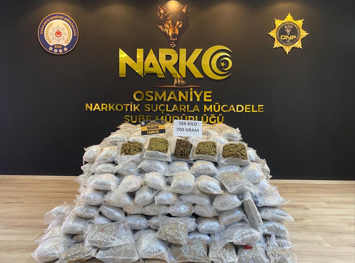 Osmaniye\'de 166 Kilo Sentetik Uyuşturucu Ele Geçirildi, Tır Şoförü Tutuklandı
