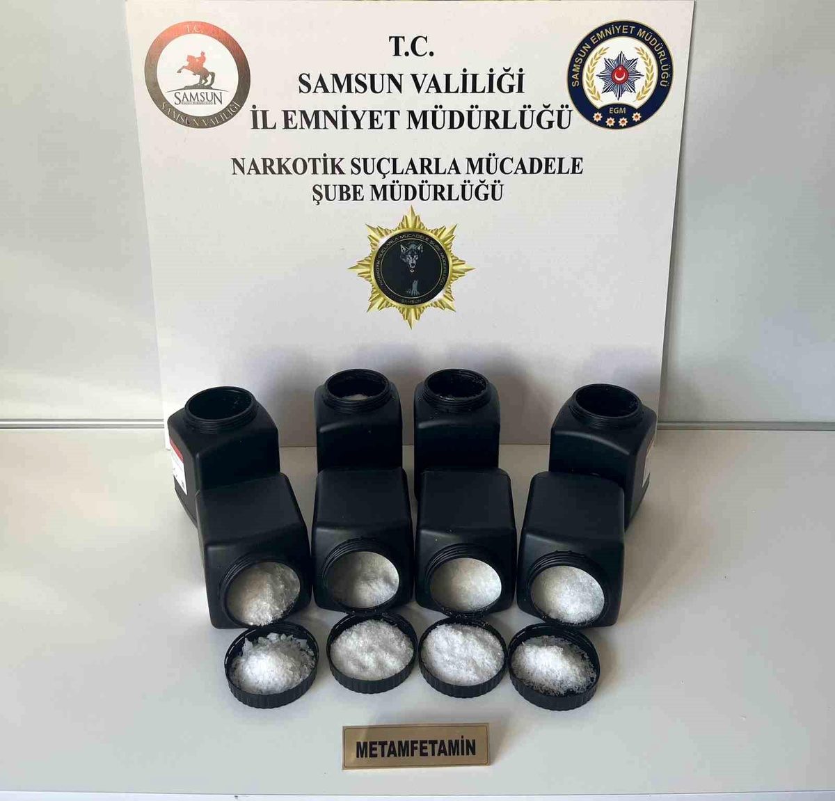 Samsun\'da 8 Kilo Metamfetamin Ele Geçirildi