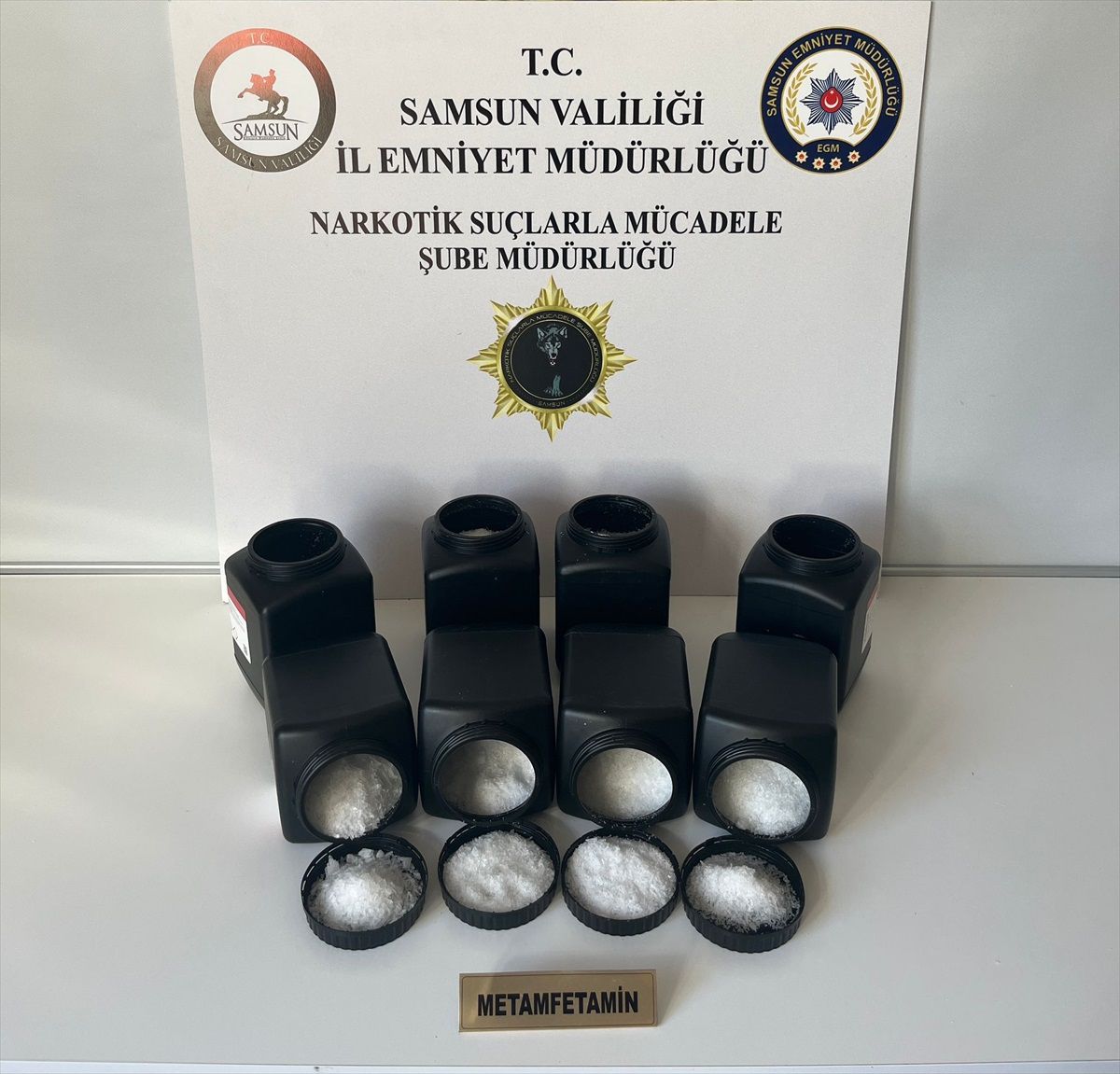 Samsun\'da 8 Kilogram Sentetik Uyuşturucu Ele Geçirildi