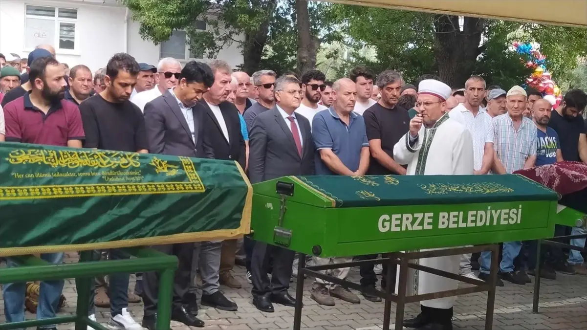 Sinop\'ta İl Planlama Koordinasyon Müdürü Gülsemin Ünal\'ın annesi toprağa verildi