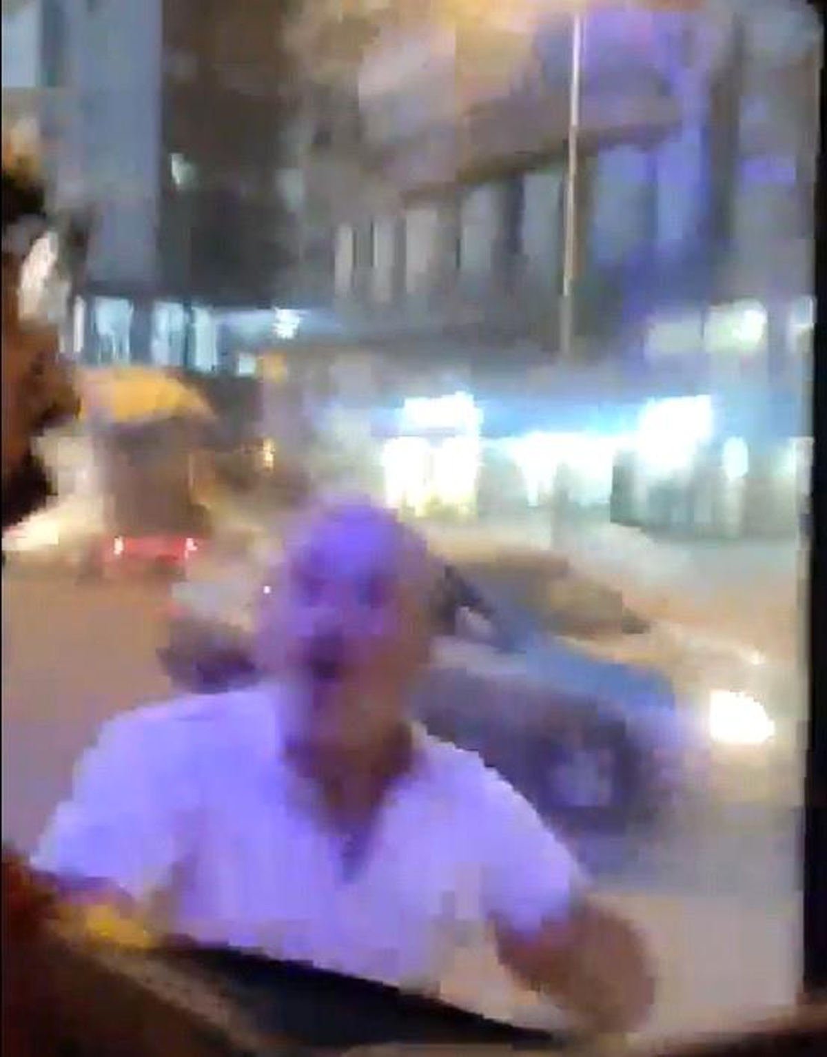 Mersin\'de Ambulansın Önü Kesildi, Sağlık Personeline Korku Dolu Anlar Yaşatıldı