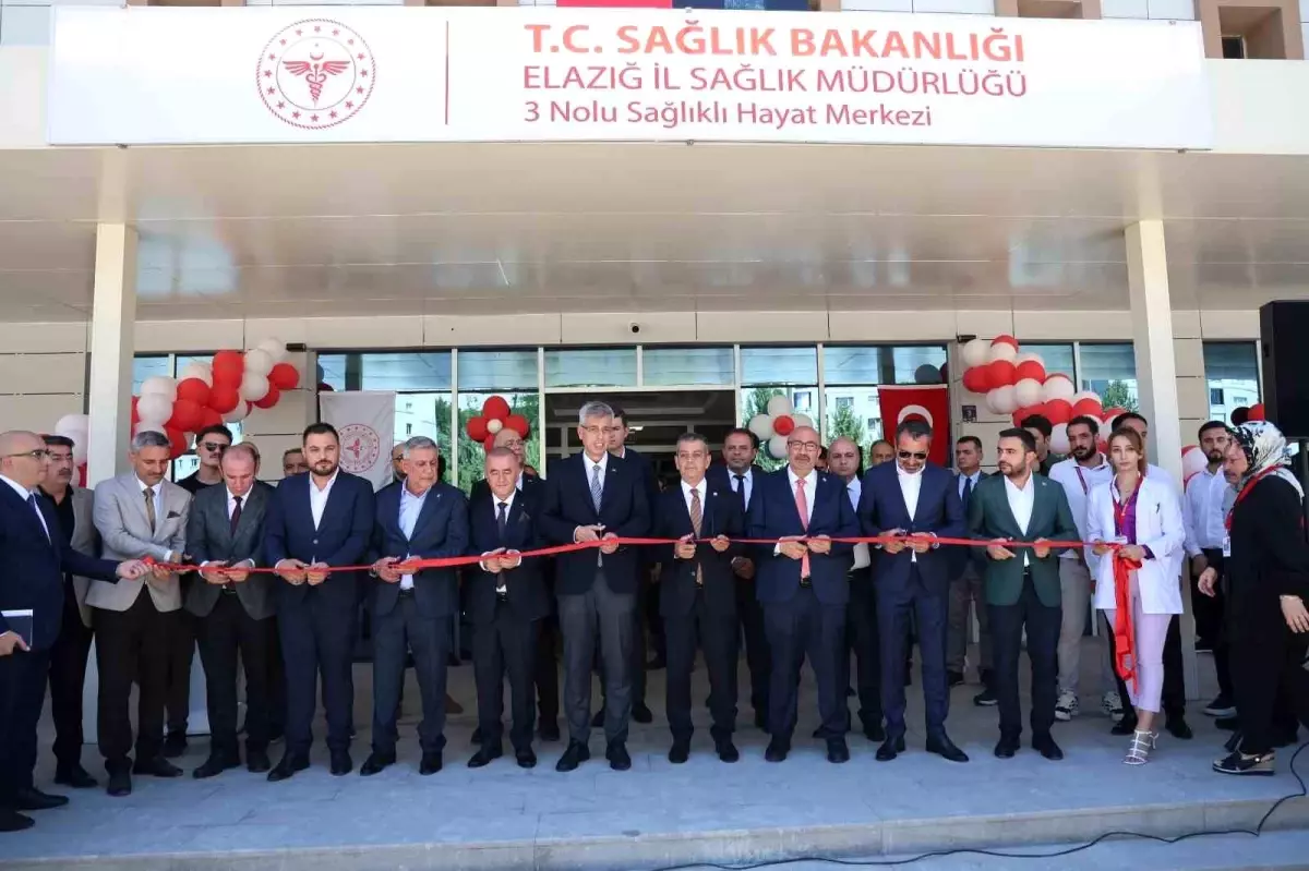 Elazığ\'da Sağlık Bakanı Memişoğlu: \'Cumhurbaşkanımızın liderliğinde en iyi sağlık hizmetini sunuyoruz\'