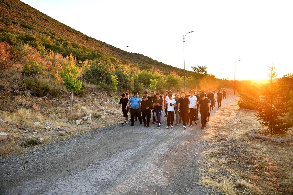 Başkan Büyükkılıç, KAYMEK öğrencileriyle Ali Dağı\'nda yürüdü