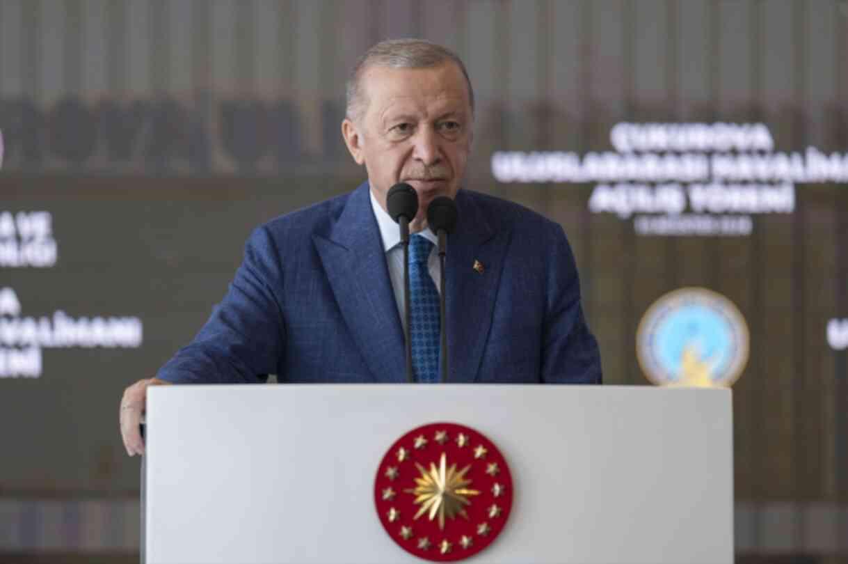 Cumhurbaşkanı Erdoğan'dan İmamoğlu'na: SGK'ye gelince para yok, cümbür cemaat Paris'te keyif çatmaya gelince var