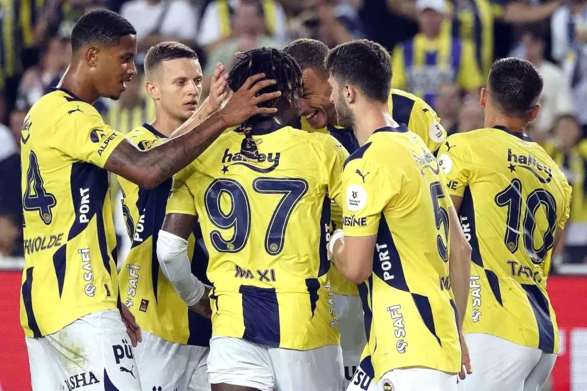 Fenerbahçe, Süper Lig\'e galibiyetle başladı