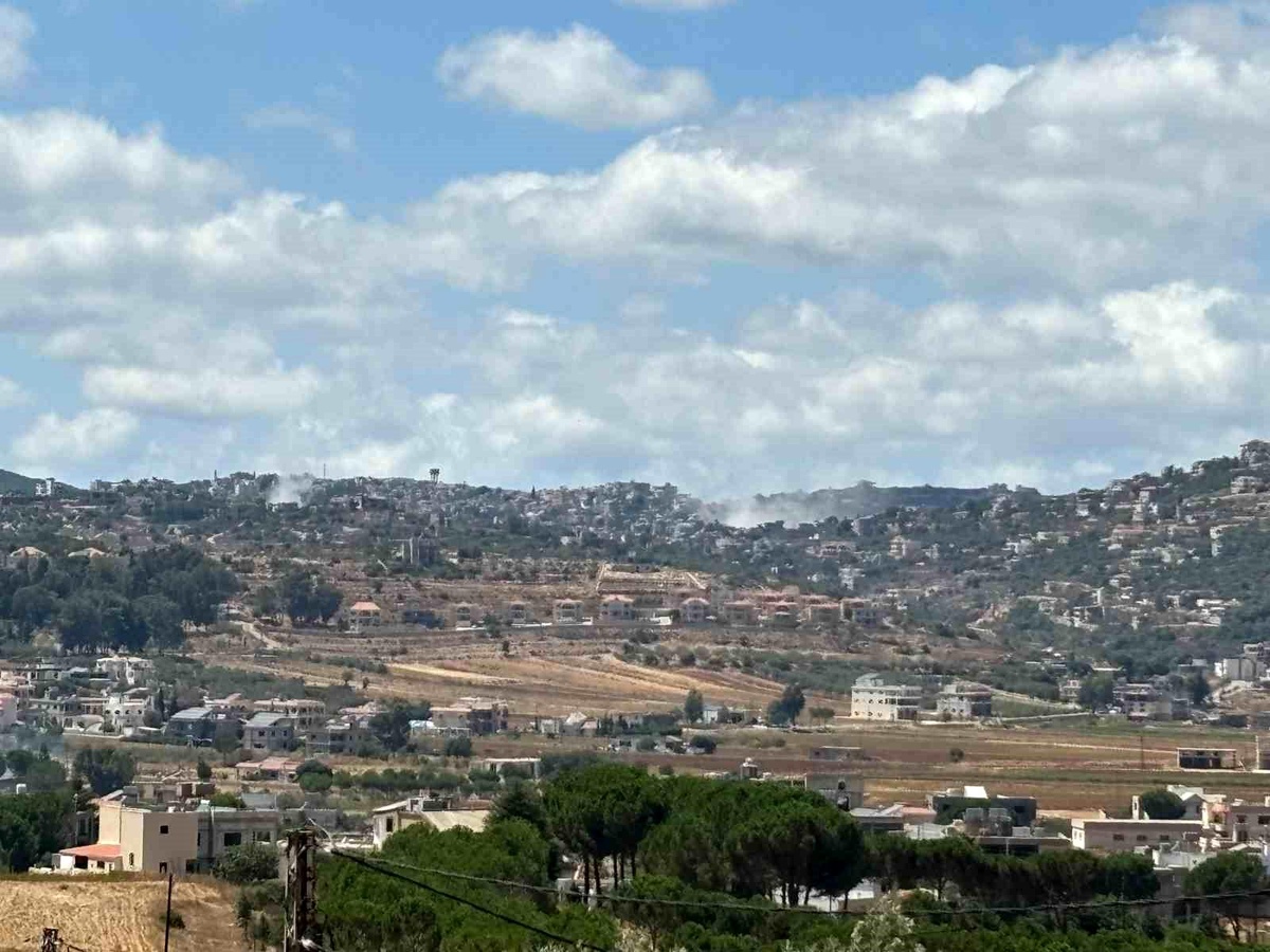 İsrail, Lübnan\'ın Güneyindeki Köye Saldırdı