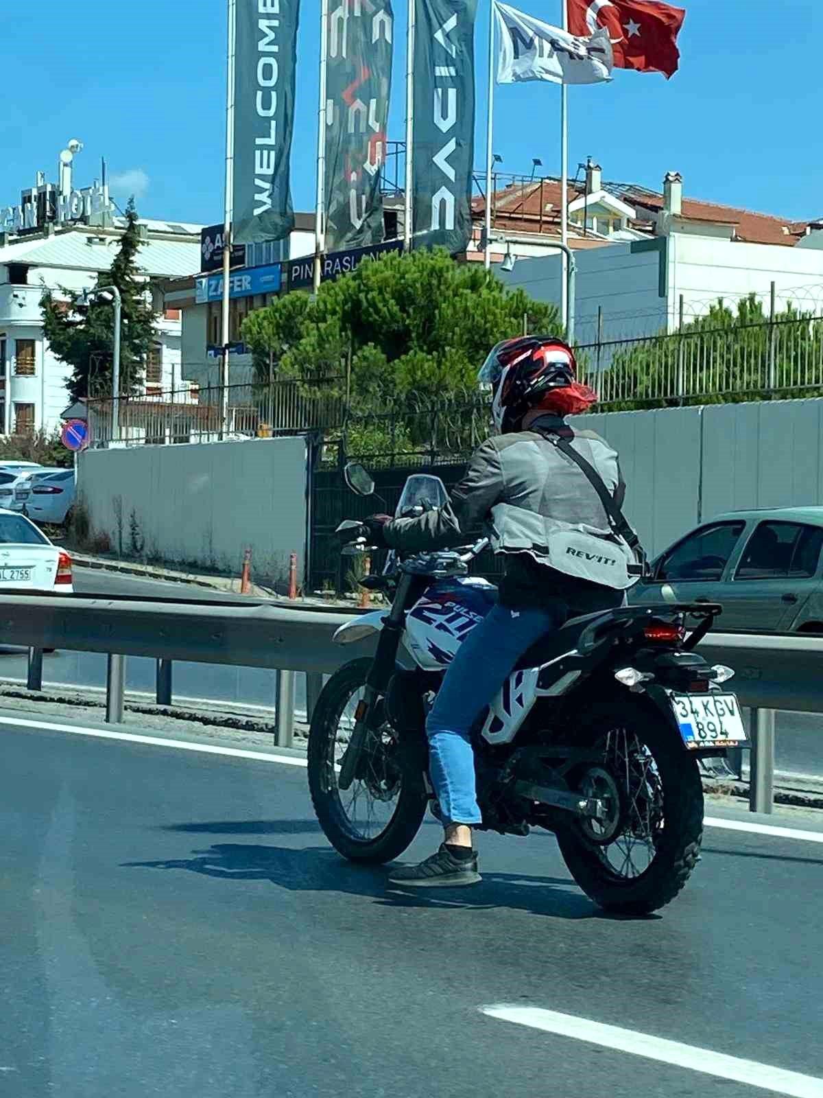 Küçükçekmece\'de Tehlikeli Motosiklet Sürücüsü