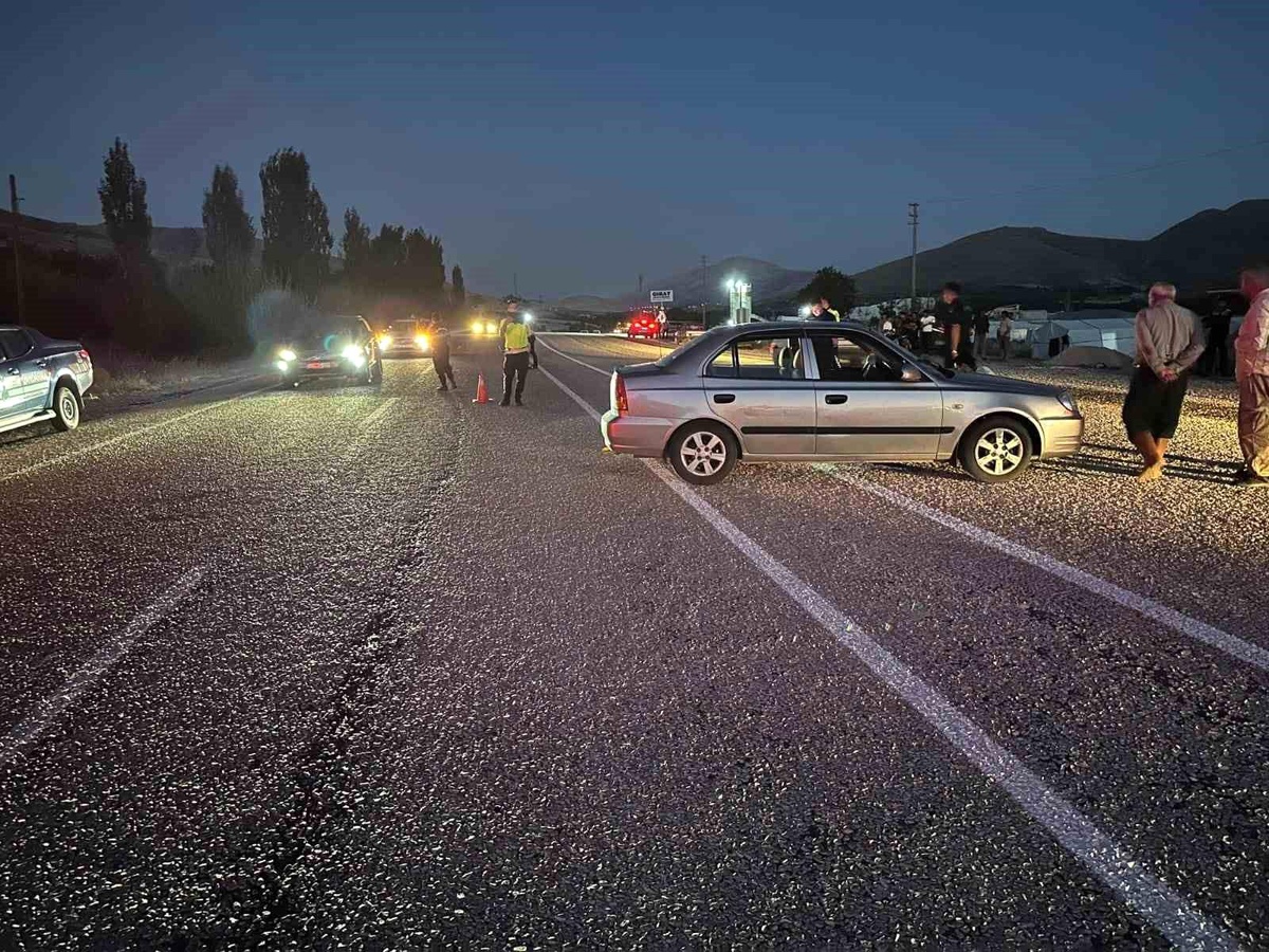 Malatya\'da otomobil ile motosikletin çarpışması sonucu 1 kişi yaralandı