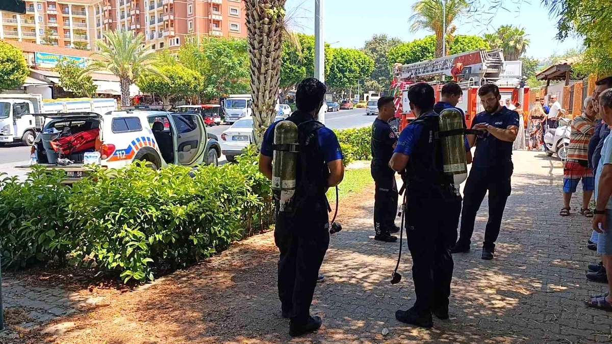 Antalya\'da otel havuzunda asit ve klor karışımı sonucu koku yayıldı