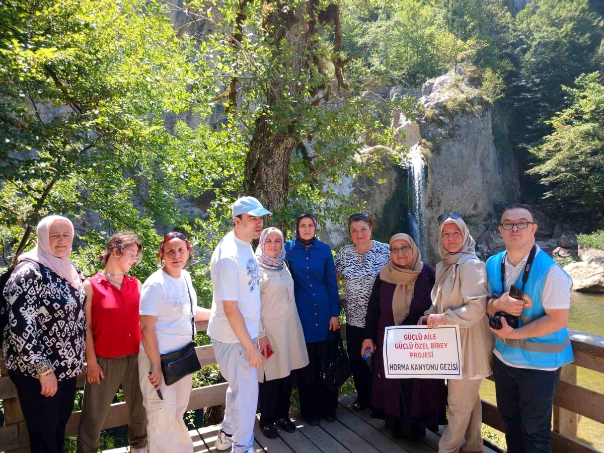 Kastamonu\'da Özel Bireyler ve Anneleri Stres Attı