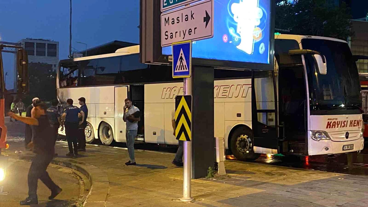 İstanbul Şişli\'de Otobüste Yangın Çıktı