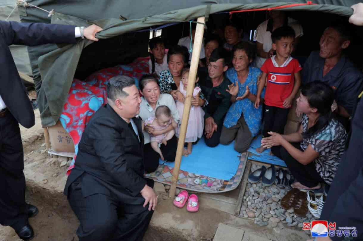 Ülkesi felaketle boğuşan Kim Jong-un, yardım tekliflerini reddetti