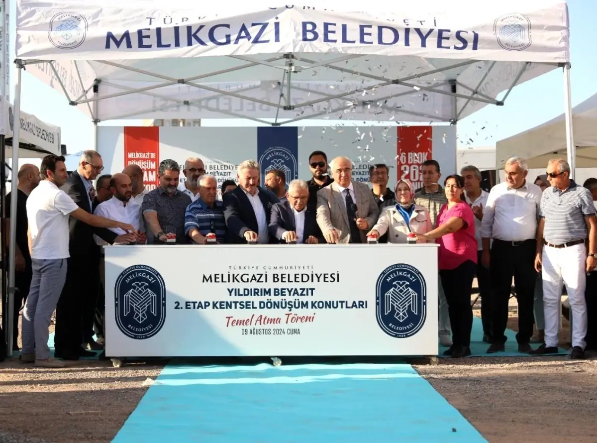 Melikgazi Belediyesi 2. Etap Kentsel Dönüşüm Konutları\'nın Temel Atma Törenini Gerçekleştirdi