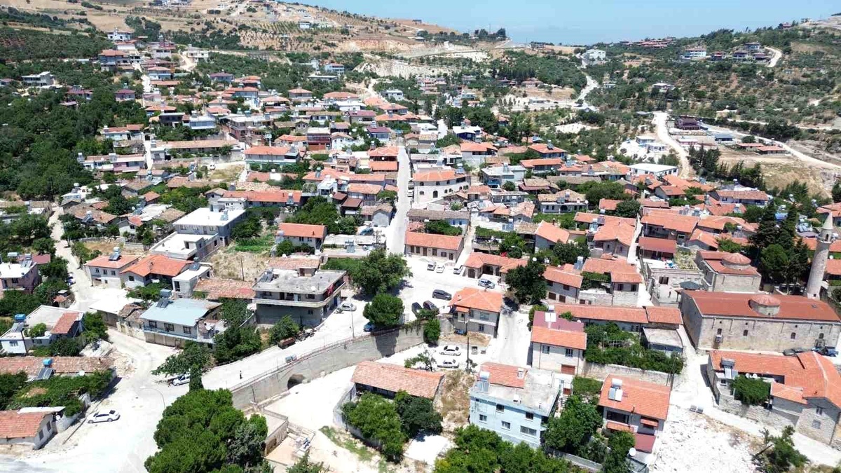 Hatay\'da deprem sonrası Şenköy\'e akın