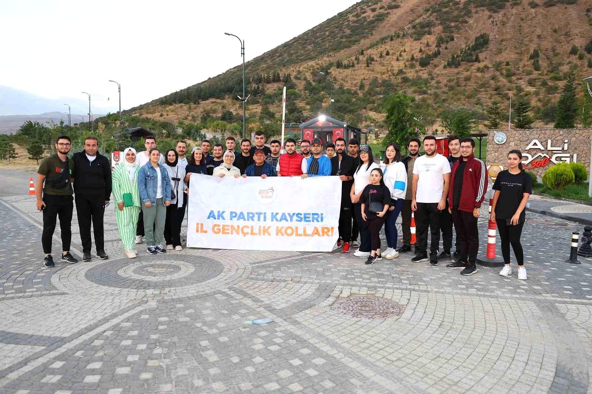 Başkan Büyükkılıç, gençlerle Ali Dağı\'nda buluştu