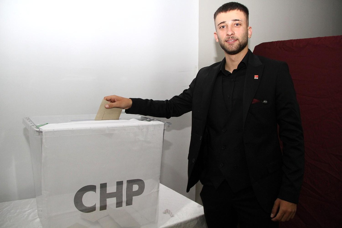CHP Kula\'da Gençlik Kolları Kongresi yapıldı