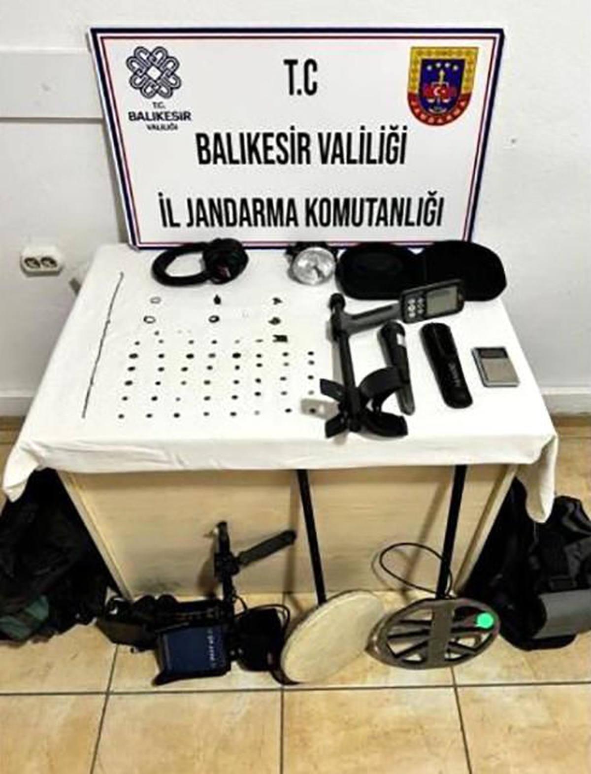 Balıkesir\'de Kaçak Kazı Operasyonunda 7 Kişi Yakalandı