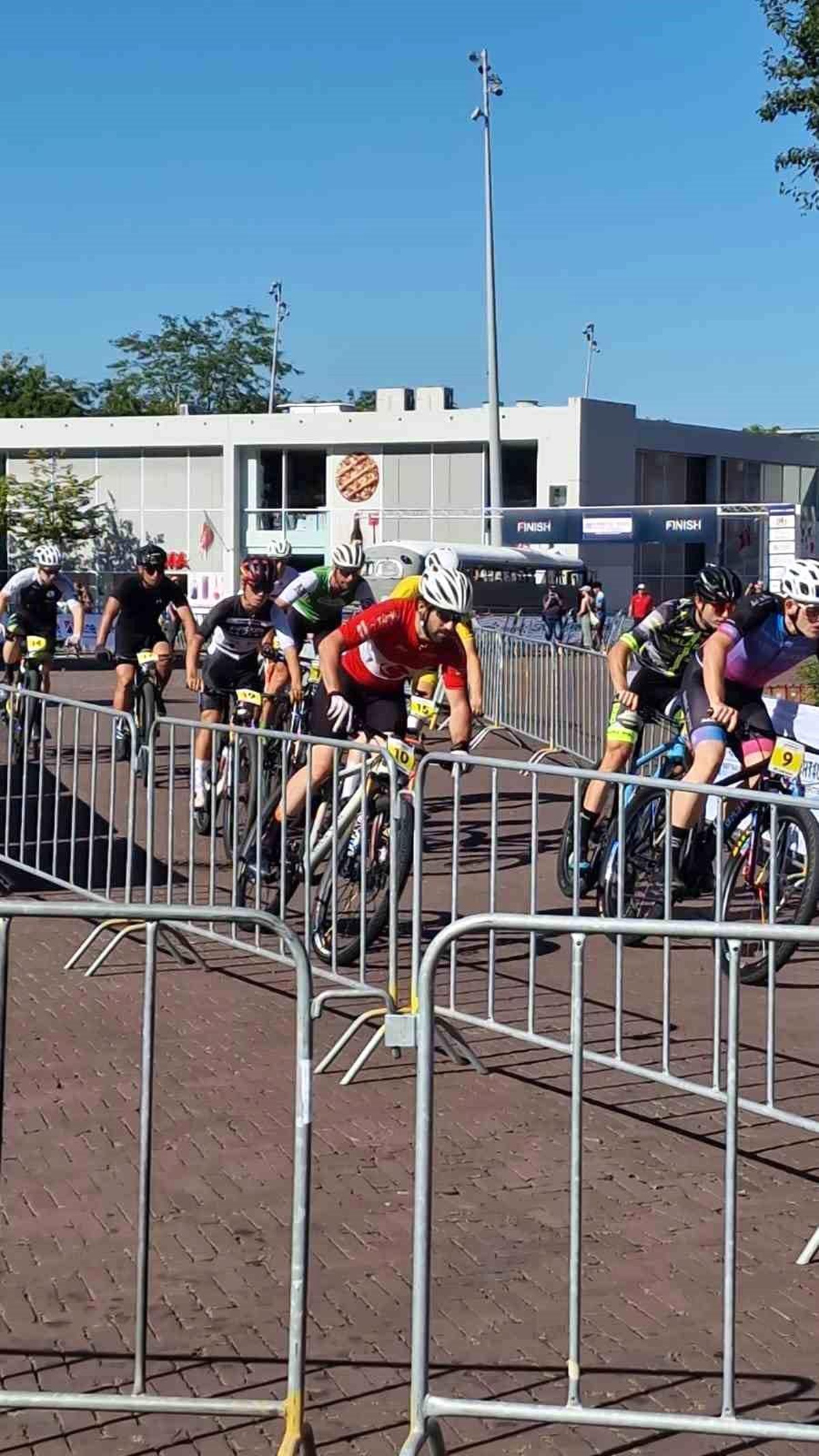 Milli Bisikletçi Gökay Konuk Hollanda\'da Yarı Finale İlerledi
