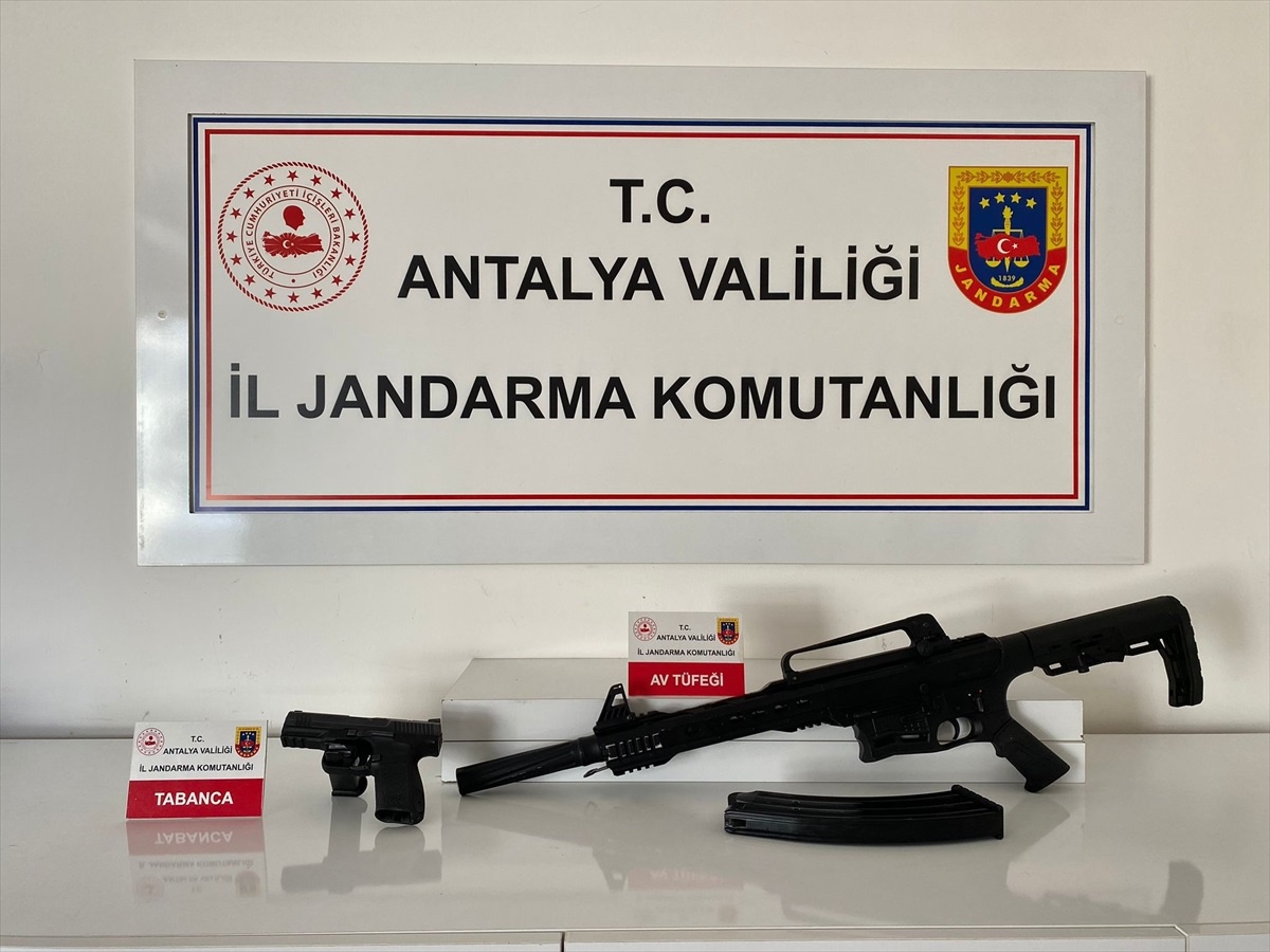 Alanya\'da ev kurşunlama olayında 3 kişi tutuklandı