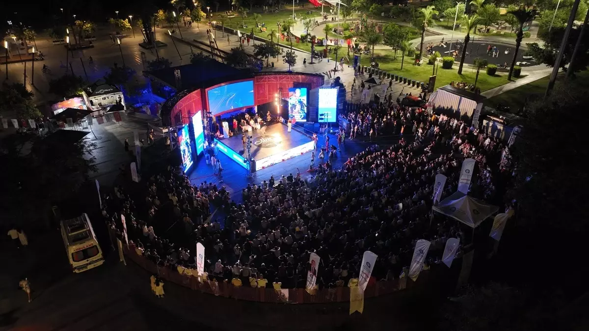 Antalya\'da Uluslararası Gençlik ve Dans Festivali düzenlendi