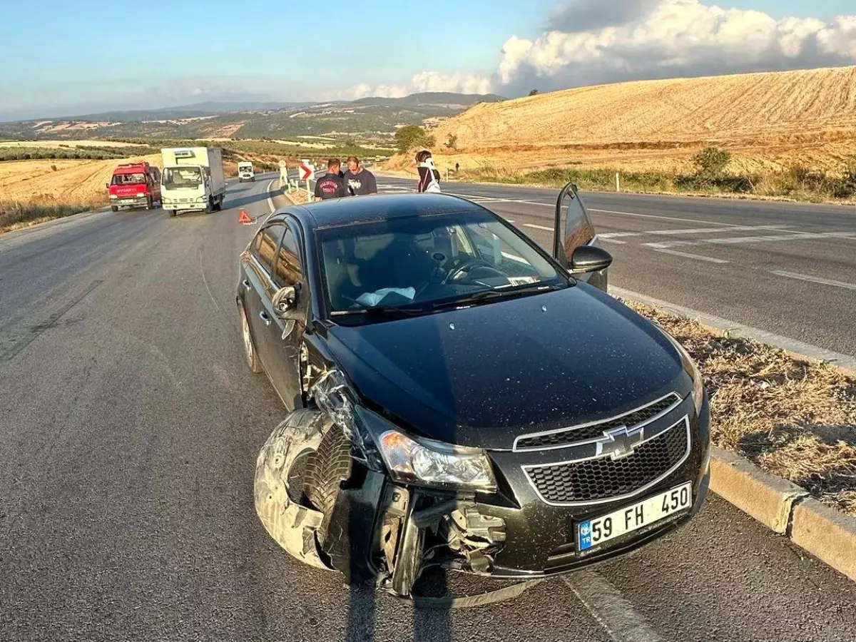 Balıkesir Gönen\'de Çift Taraflı Trafik Kazası