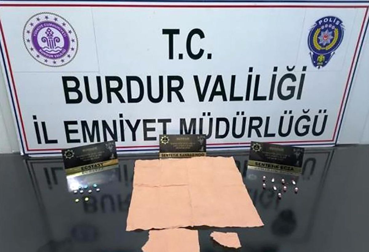 Burdur\'da Uyuşturucu Operasyonu: 3 Şüpheli Tutuklandı