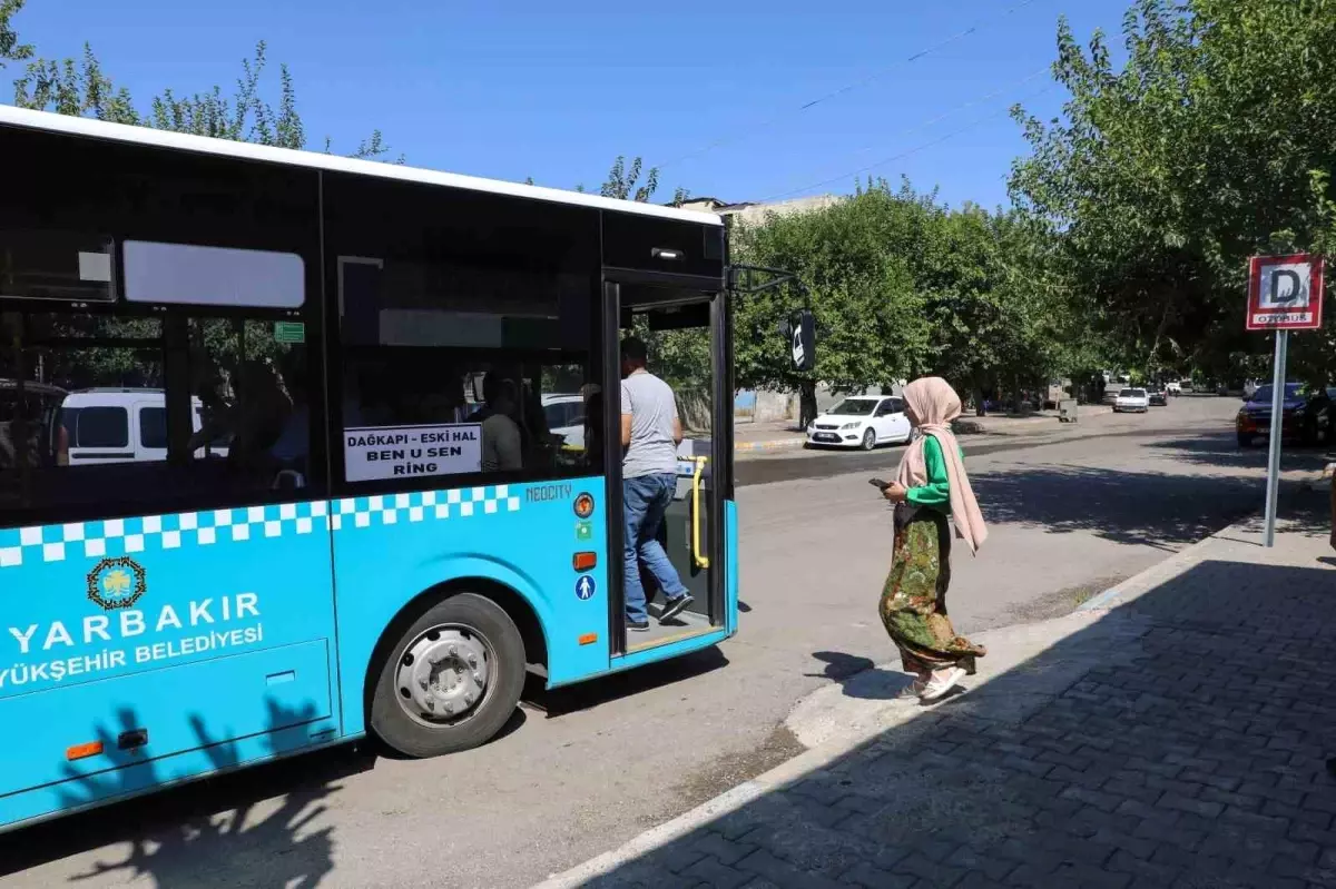 Diyarbakır Büyükşehir Belediyesi Ücretsiz Ring Seferleri Başlattı