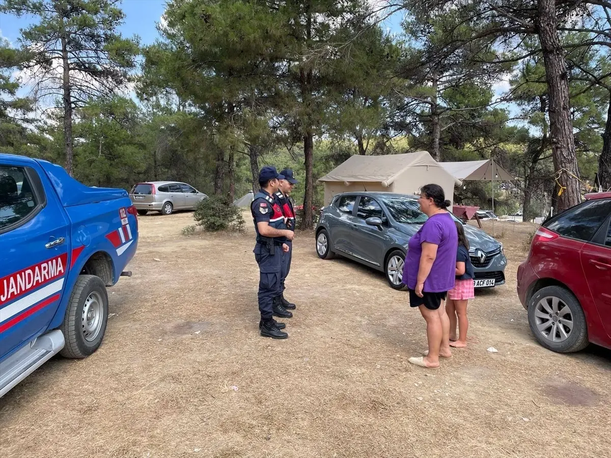 Edirne Jandarma Ekipleri Denetim ve Bilgilendirme Faaliyetlerine Devam Ediyor