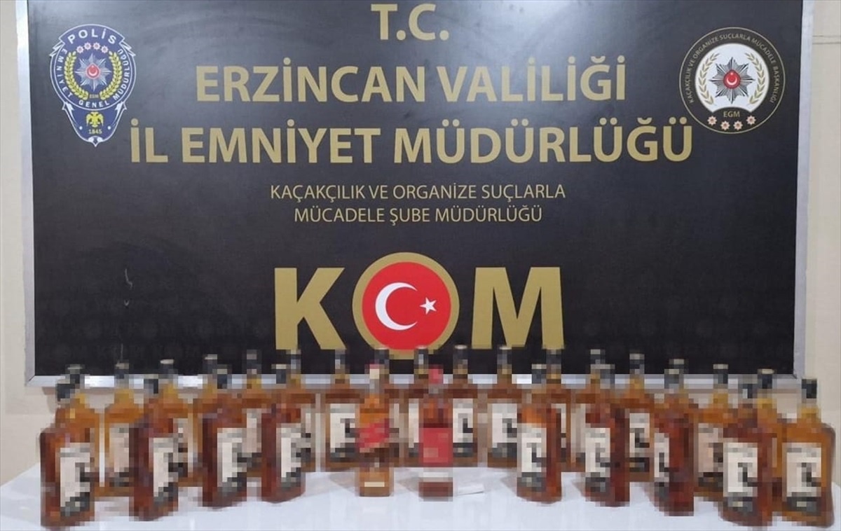 Erzincan\'da 28 şişe gümrük kaçağı içki ele geçirildi, 2 şüpheli yakalandı
