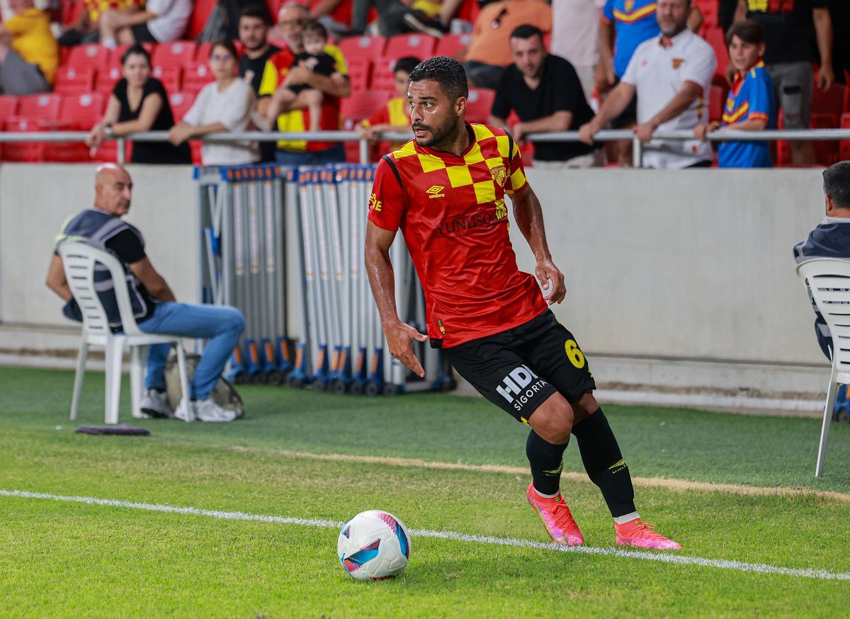 Göztepe\'nin sol beki Djalva Silva, Fenerbahçe maçına yetişecek
