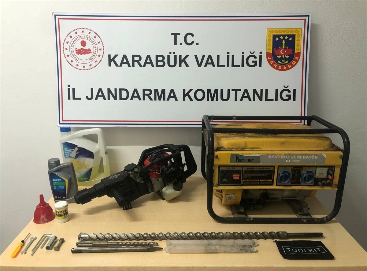 Safranbolu\'da Kaçak Kazı Yapan 7 Kişi Gözaltına Alındı