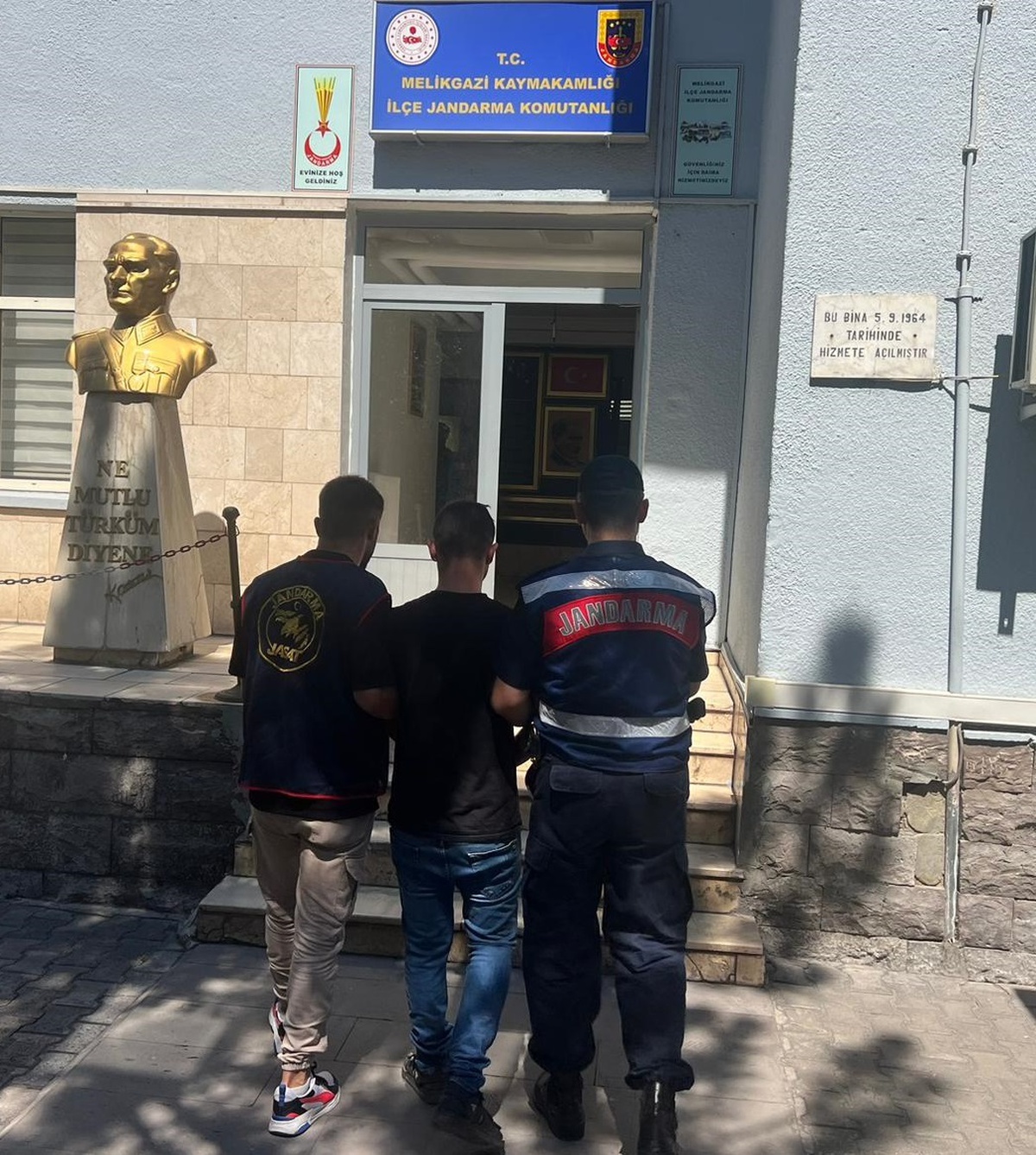 KAYSERİ\'de Kesinleşmiş Hapis Cezası Bulunan 3 Kişi Yakalandı
