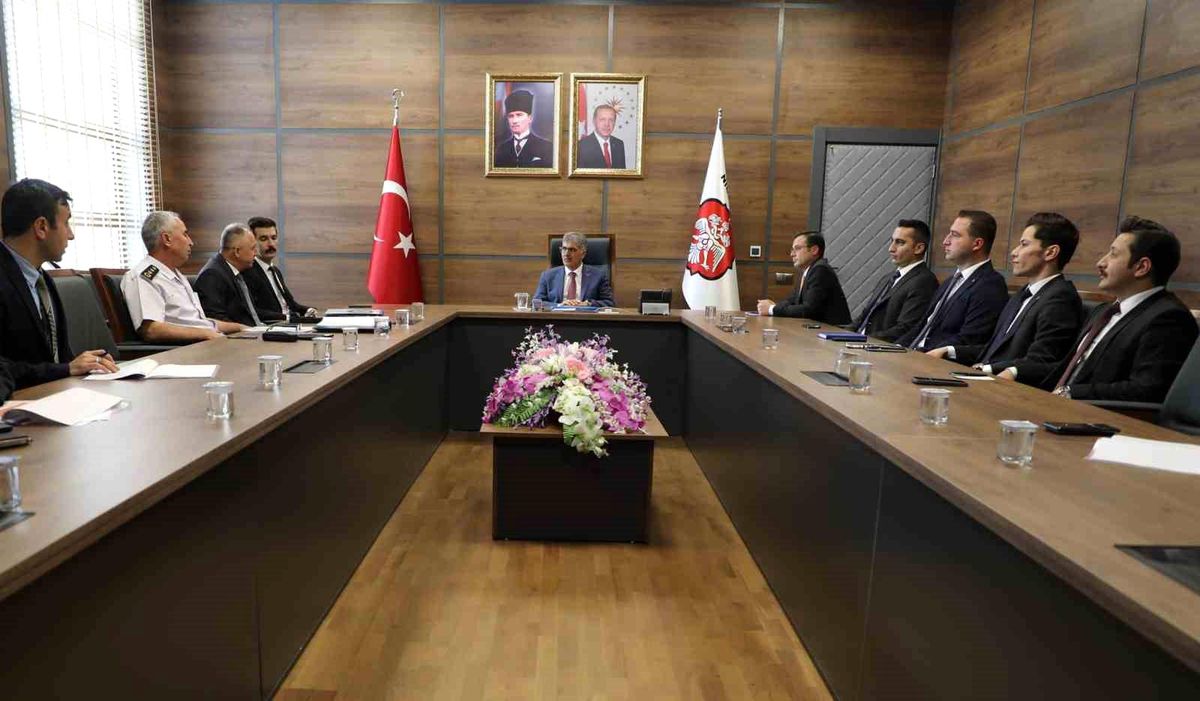Niğde\'de Huzur ve Asayiş İçin 2 Bin 111 Personel Görev Yapıyor
