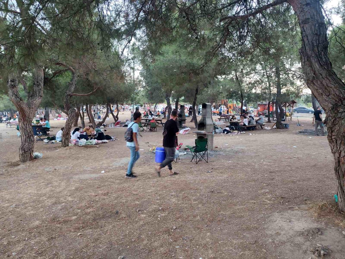 Manisa Ortaköy Mesire Alanı Piknikçi Akınına Uğradı