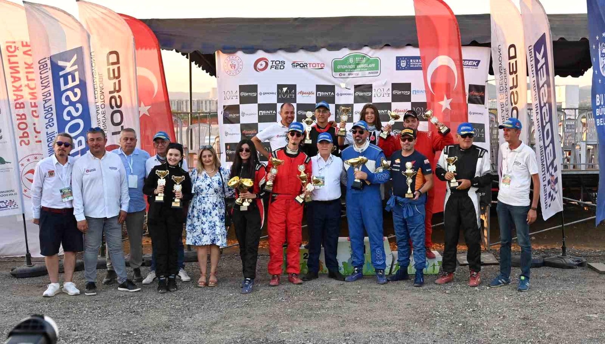 Bursa\'da düzenlenen Türkiye Otokros Şampiyonası adrenalin tutkunlarına unutulmaz anlar yaşattı