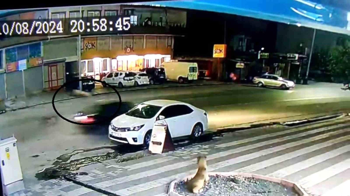 Hatay\'da otomobilin bisikletli çocuğa çarptığı kaza güvenlik kamerasında