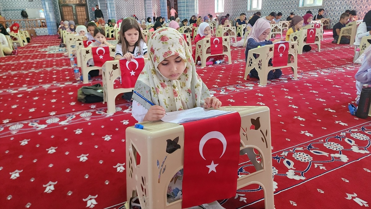 Suluova İlçe Müftülüğü Yaz Kur\'an Kursları Arası Bilgi ve Hadis Yarışması Düzenlendi