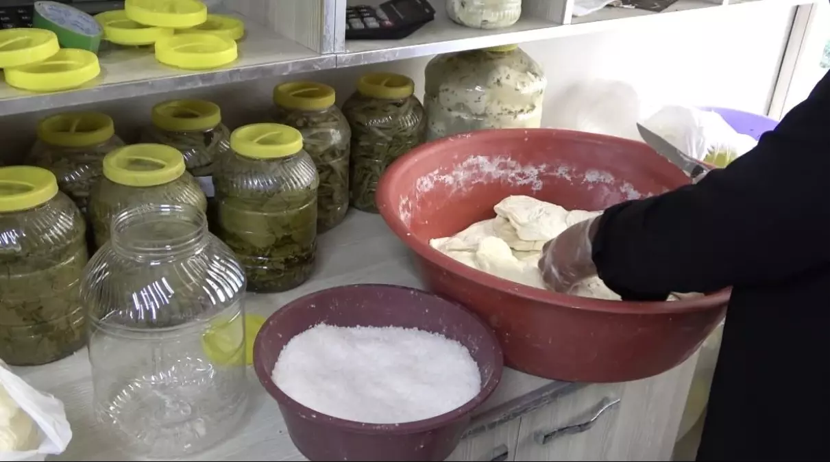 Bitlis\'ten Türkiye\'ye Tatvan peyniri gönderiliyor